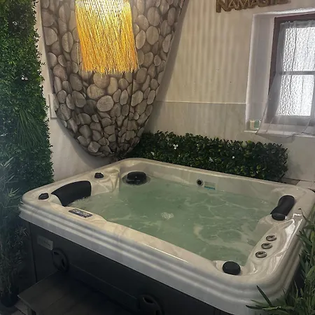 別荘 Maison Familiale A 2 Min A Pied De L'institut A Armand Calme Jeux Babyfoot Jacuzzi Proche